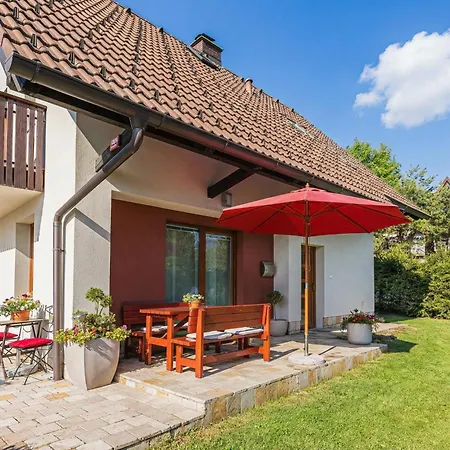 Sunny Weekend Sauna House - Happy
