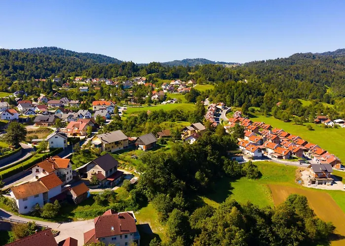 Sunny Weekend Sauna House - Happy