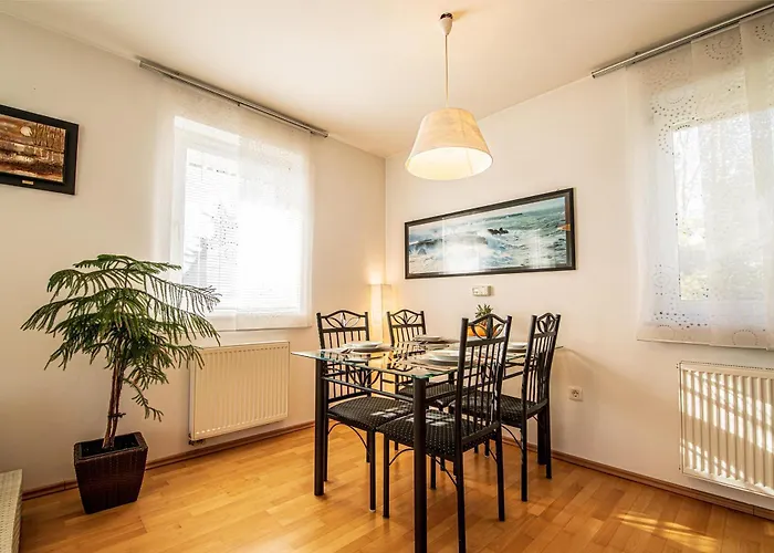 Chalet Sunny Weekend Sauna House - Happy *